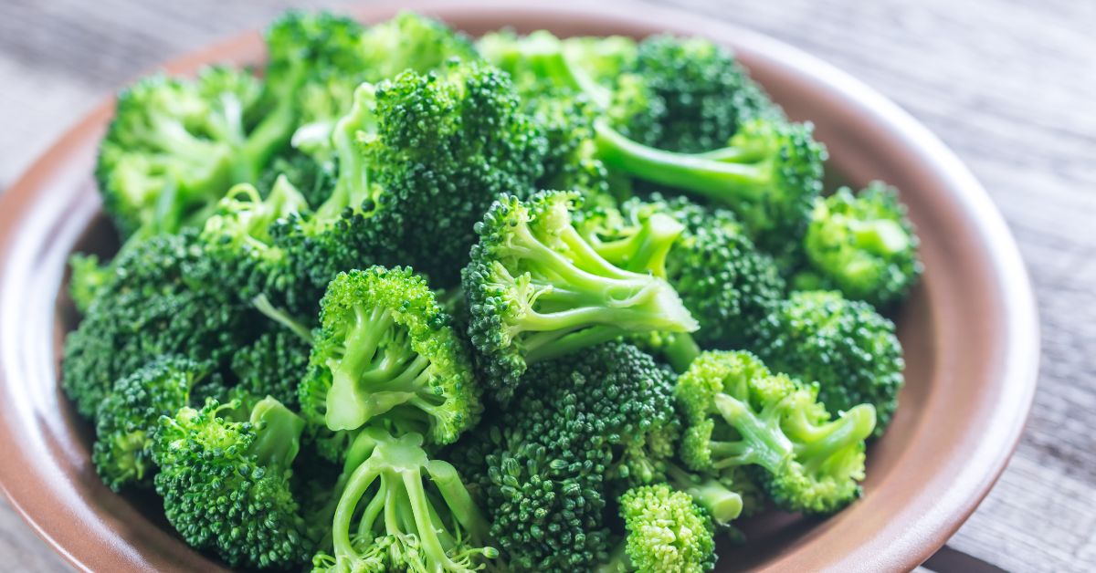 Cruciferous Vegetables to prevent colon cancer - broccoli https://organicgardeningeek.com