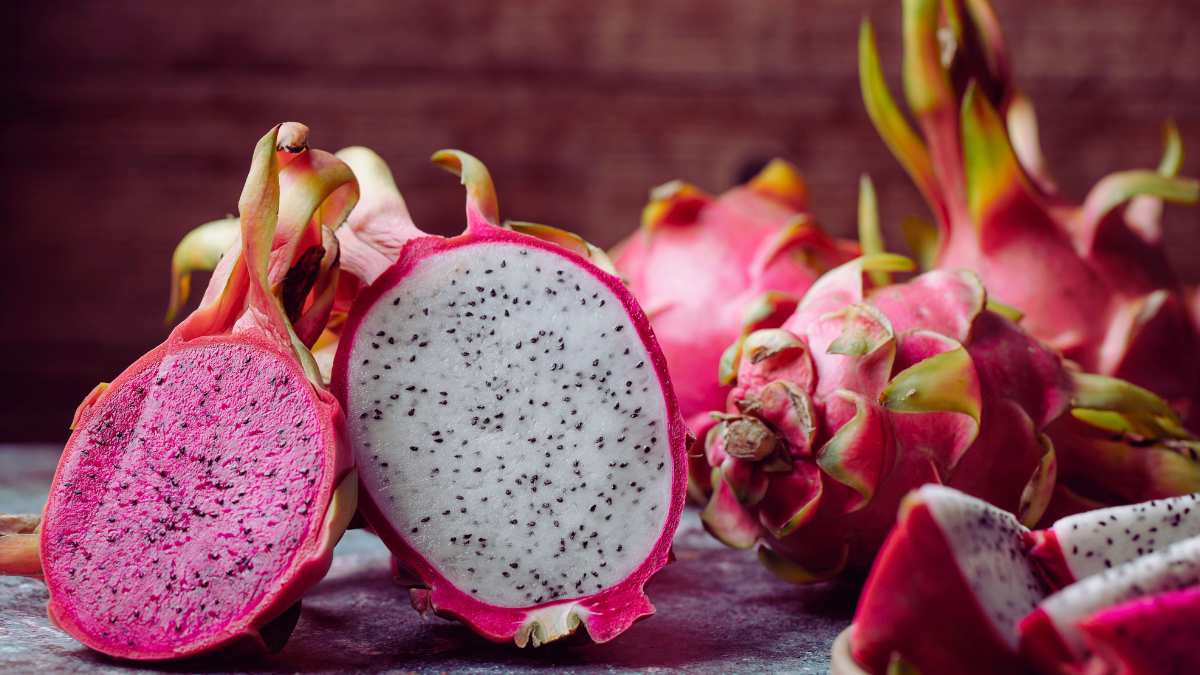 Read more about the article Dragon Fruits 101: The Ultimate Guide to Growing Pitaya, Health Benefits, and Delicious Recipes